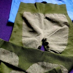 Compression leggings